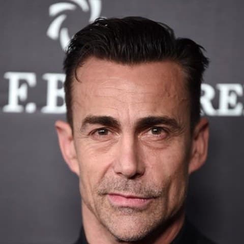 Daniel Bernhardt