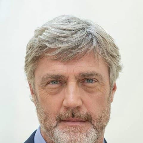 Vincent Regan