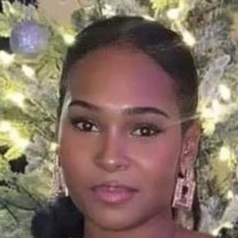Nadine Mills