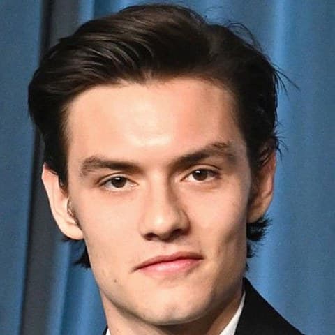 Louis Partridge